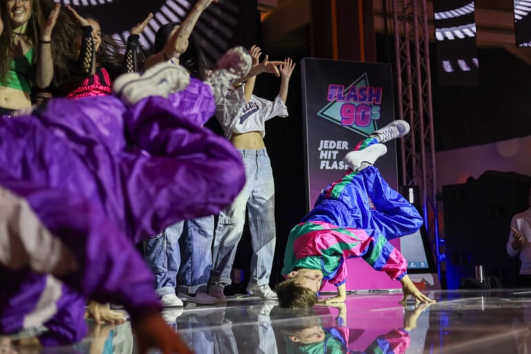 PlusCity_90s_Party_Mai_2025_17