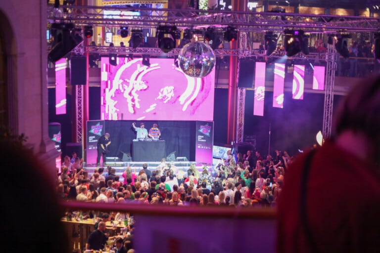 PlusCity_90s_Party_Mai_2025_27