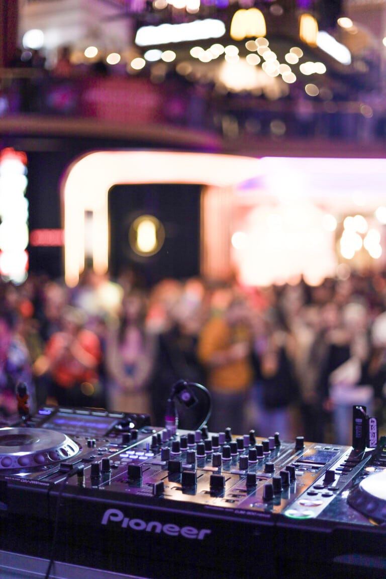 PlusCity_90s_Party_Mai_2025_79