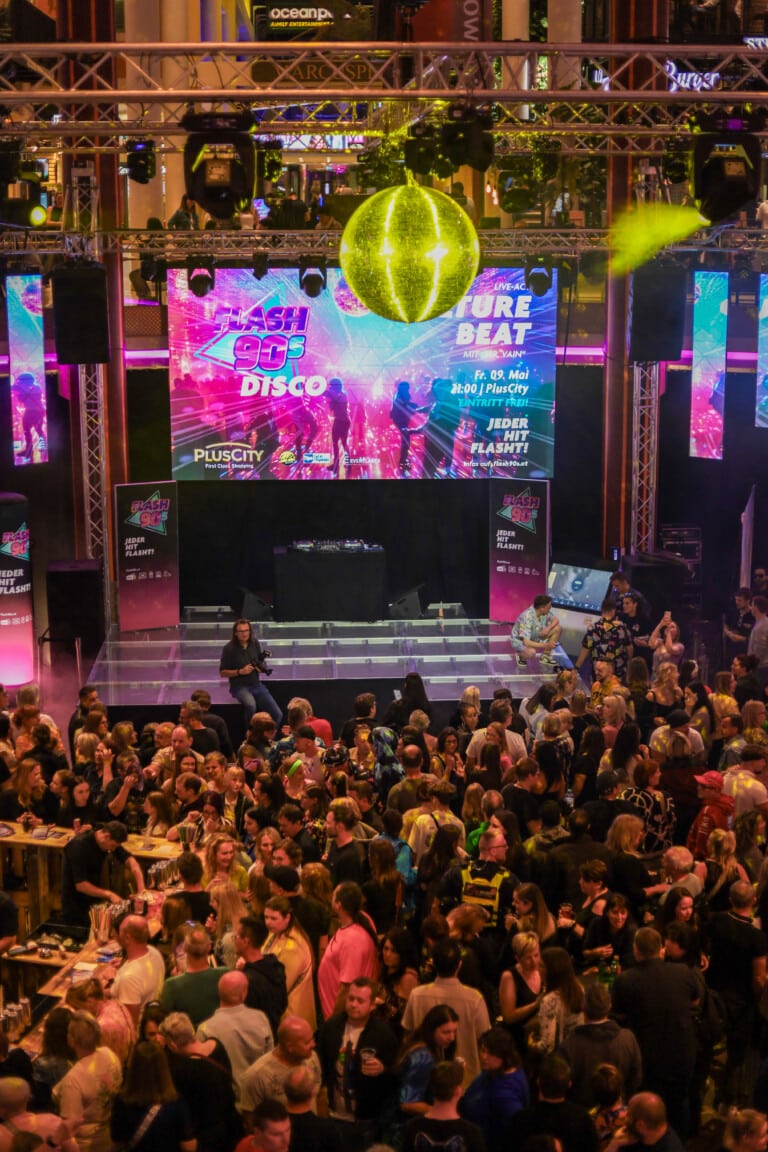 PlusCity_90s_Party_Mai_2025_87