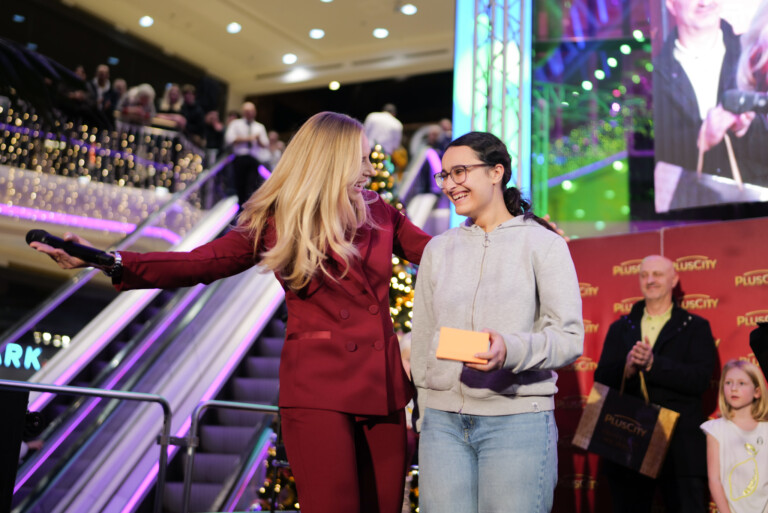 25_12_Autoverlosung-12