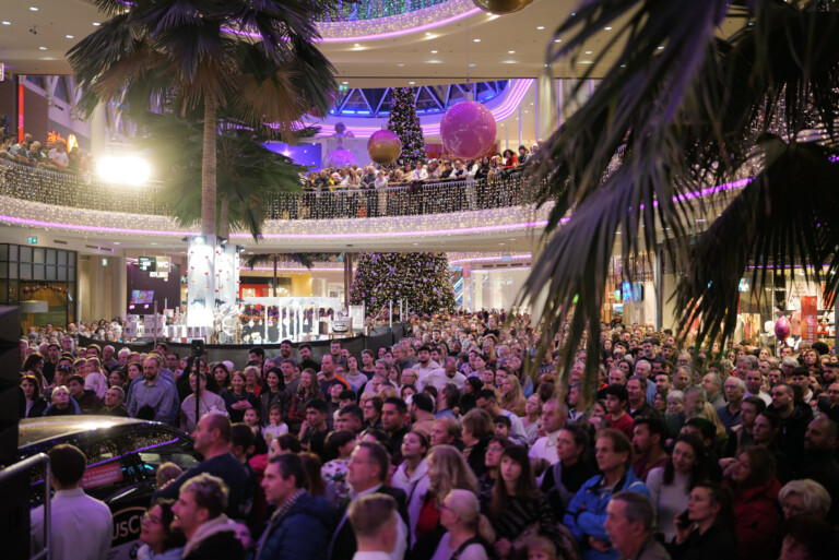 25_12_Autoverlosung-31