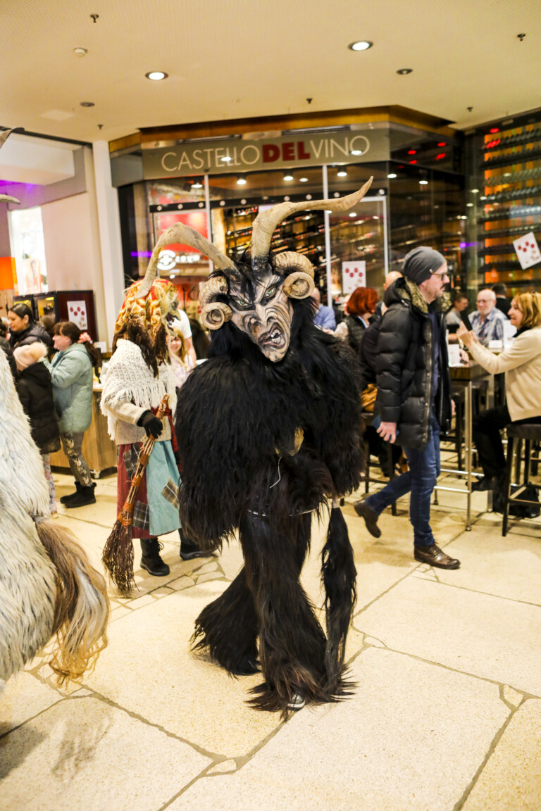 perchtenlauf_lentia-012