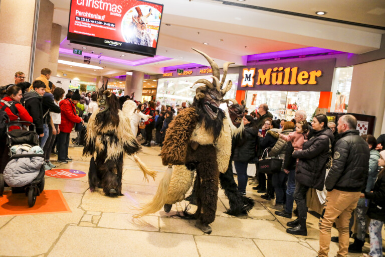 perchtenlauf_lentia-014