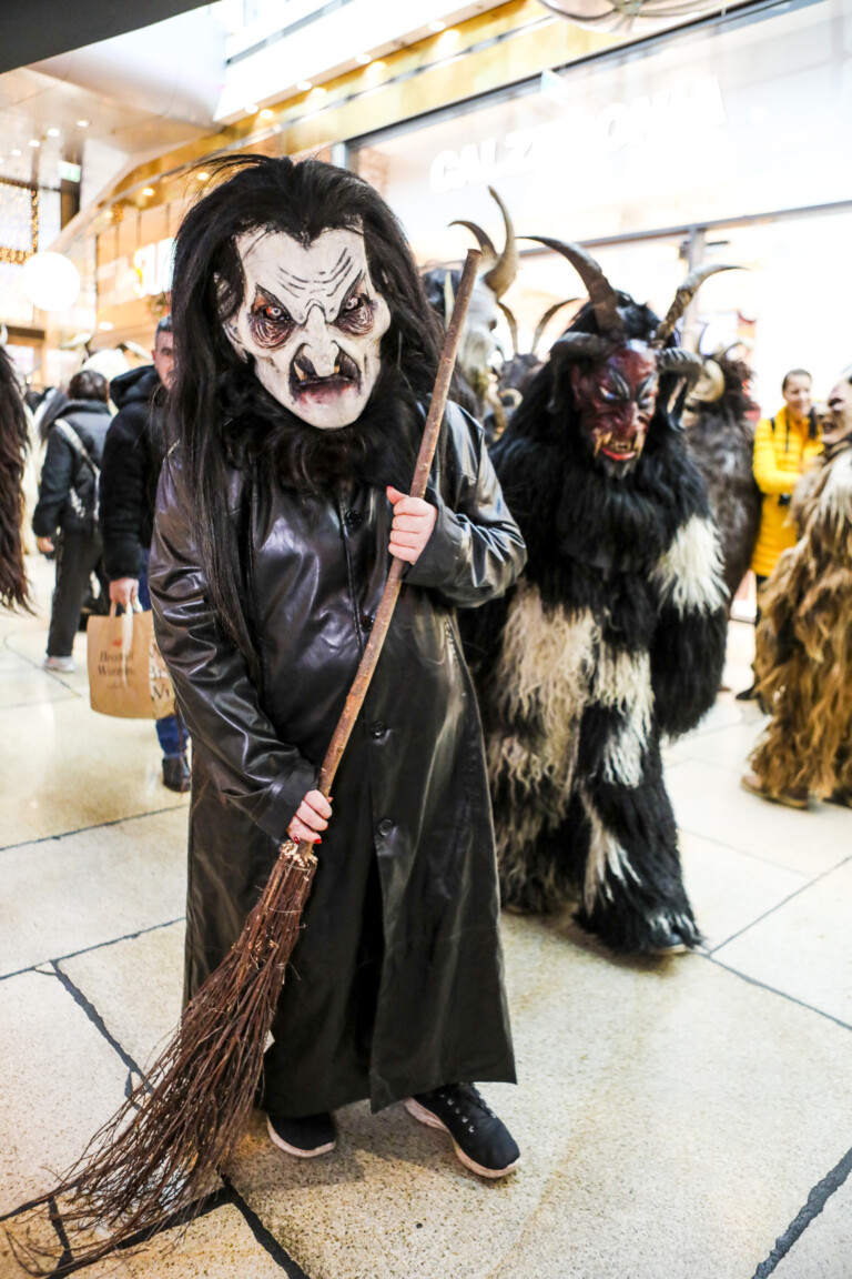 perchtenlauf_lentia-026