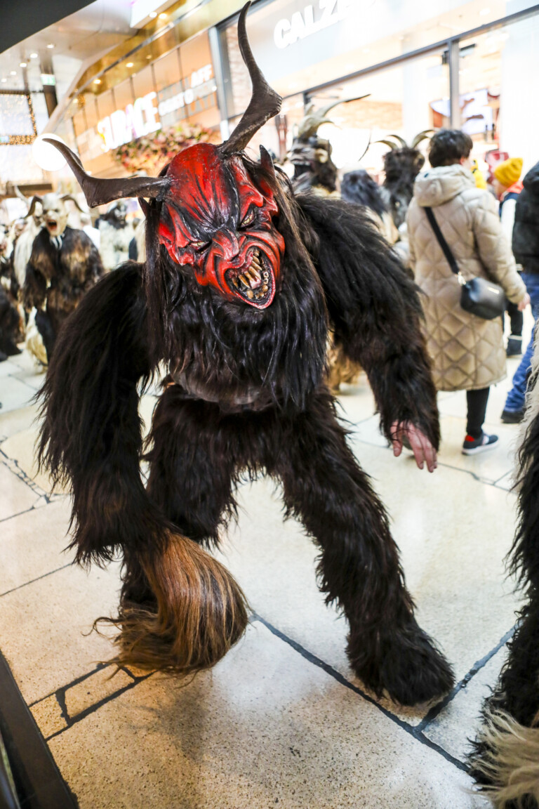 perchtenlauf_lentia-027