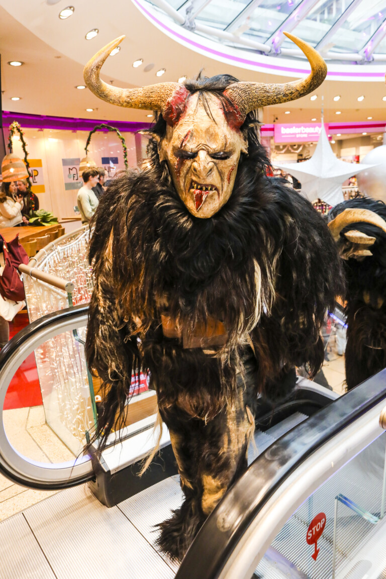 perchtenlauf_lentia-085