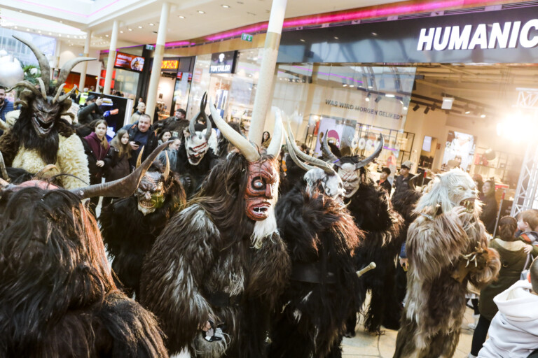 perchtenlauf_lentia-177